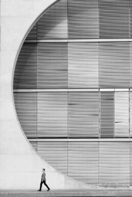 schwarz Weiß Foto - Strassenfotografie und Urbane Geometrie- Berlin